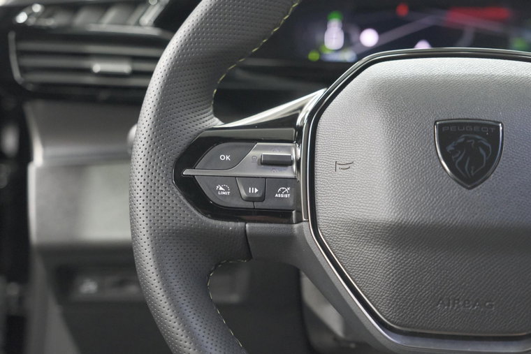 Vehicle Image 40