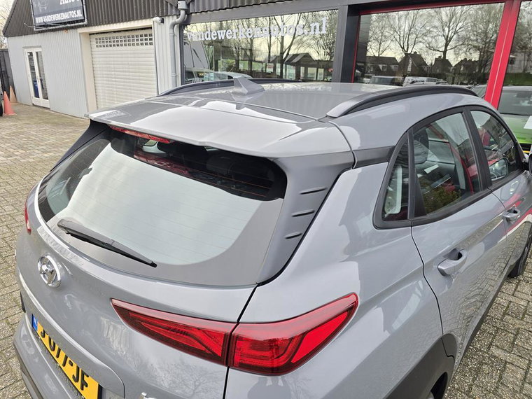 Vehicle Image 32