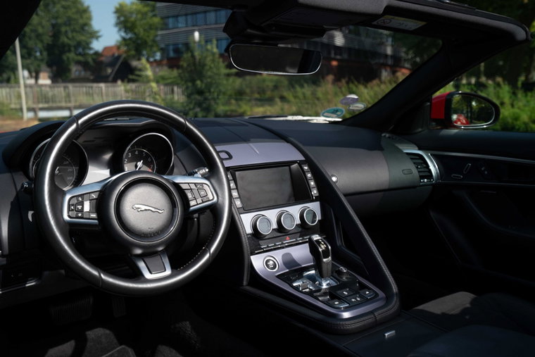 Vehicle Image 15