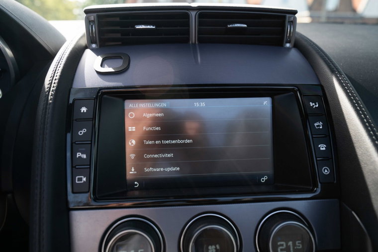 Vehicle Image 20
