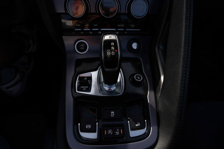 Vehicle Image 24