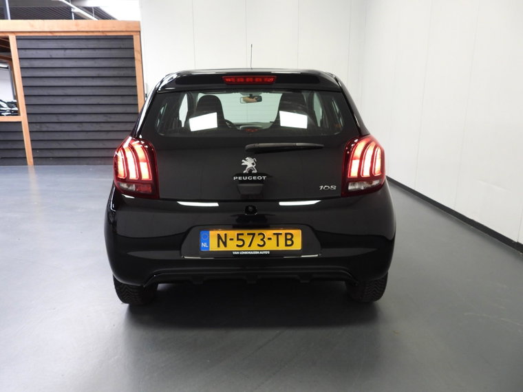 Vehicle Image 21