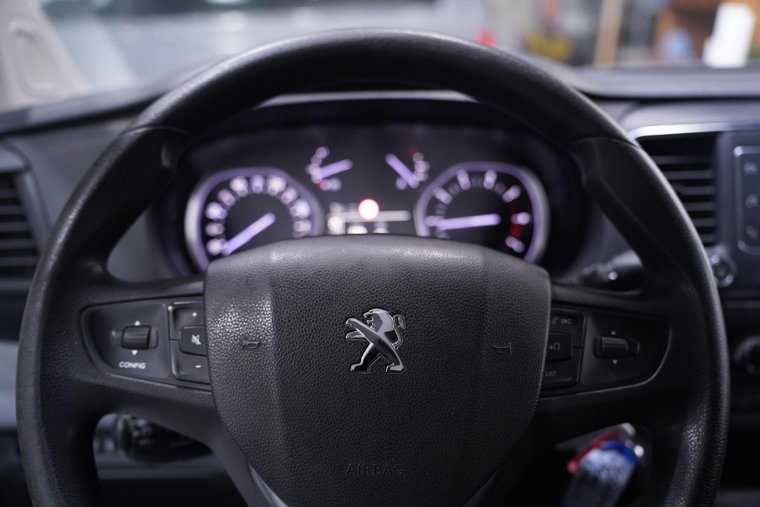 Vehicle Image 26