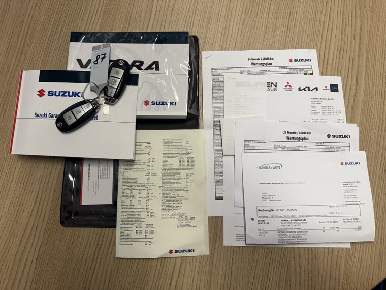 Vehicle Image 9