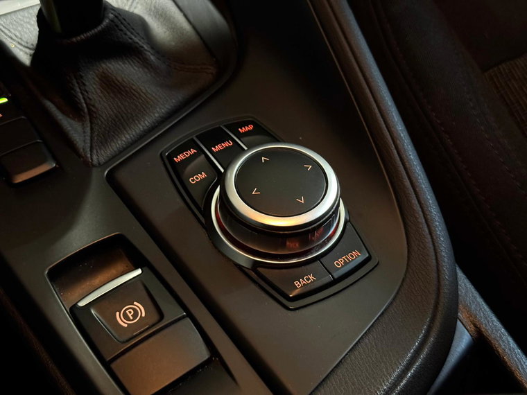 Vehicle Image 37