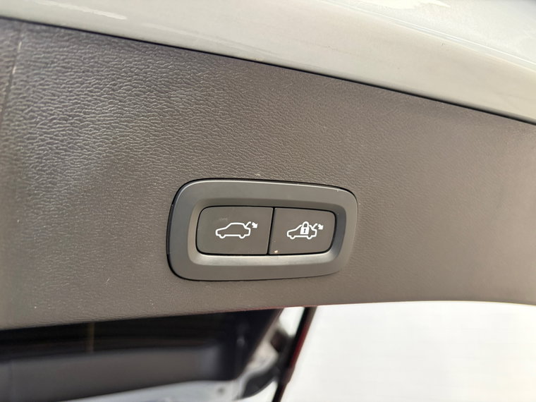Vehicle Image 42