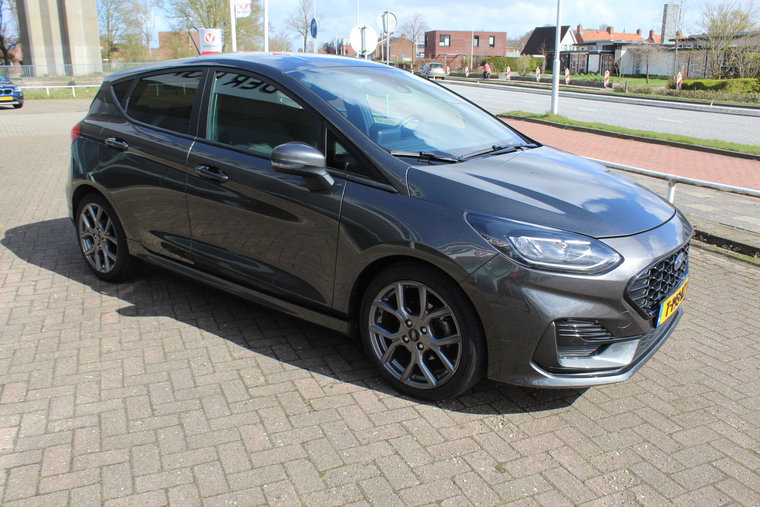 Vehicle Image 38