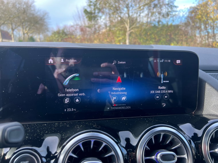 Vehicle Image 28