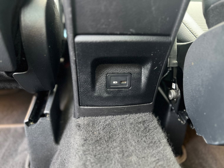 Vehicle Image 40