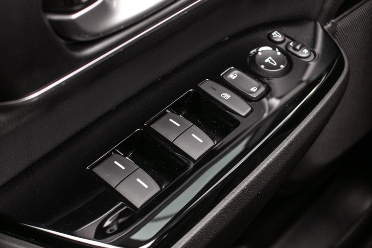 Vehicle Image 40