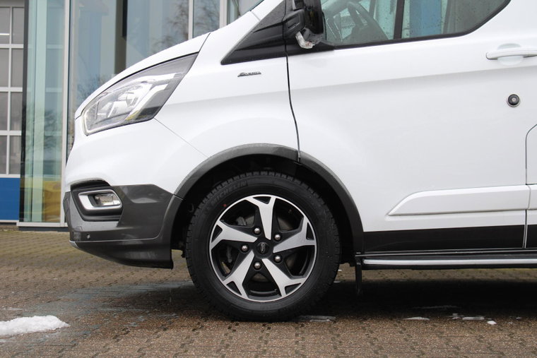 Vehicle Image 36