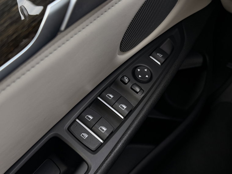 Vehicle Image 45