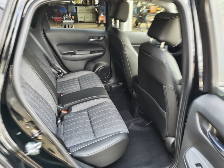 Vehicle Image 31