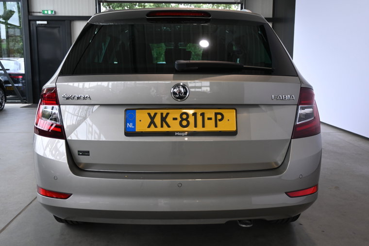 Vehicle Image 18
