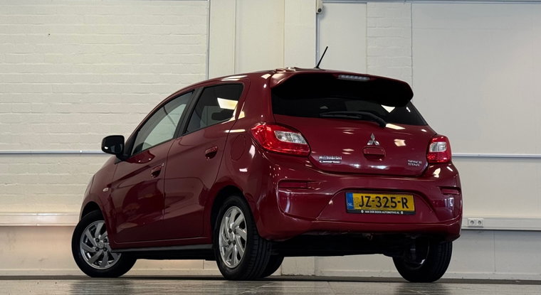 Vehicle Image 6