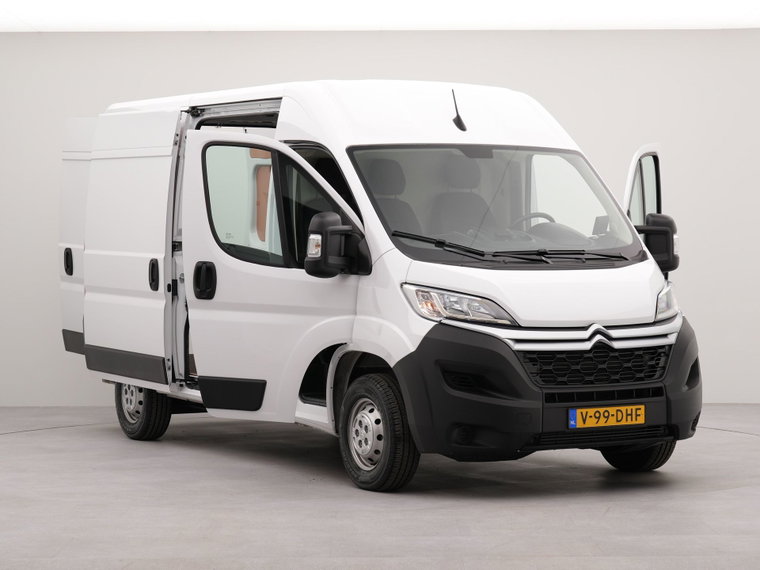Vehicle Image 35
