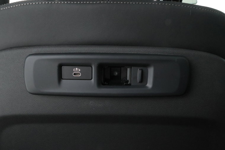 Vehicle Image 48