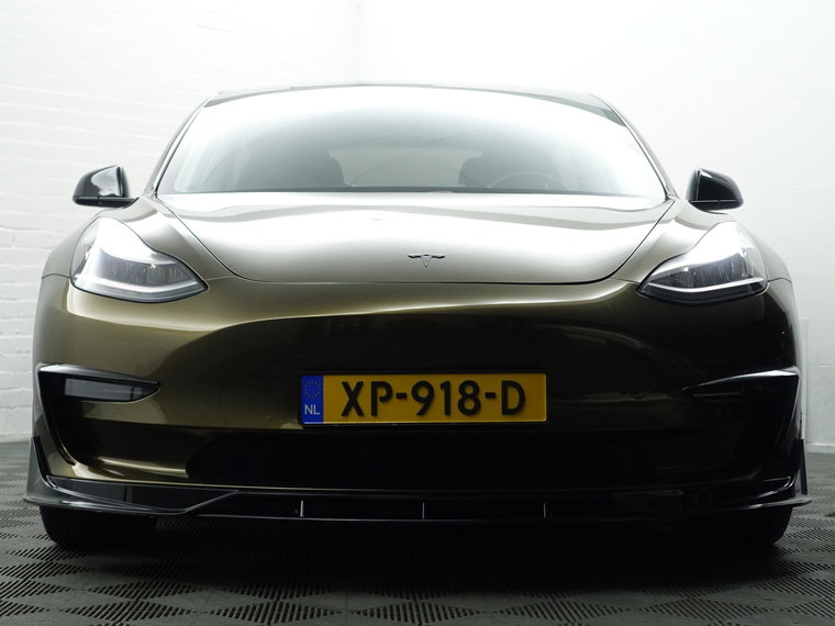 Vehicle Image 32