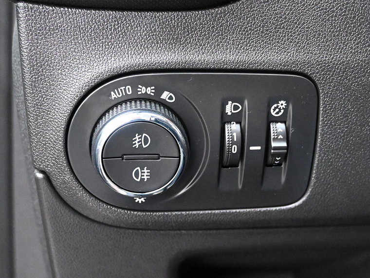 Vehicle Image 26