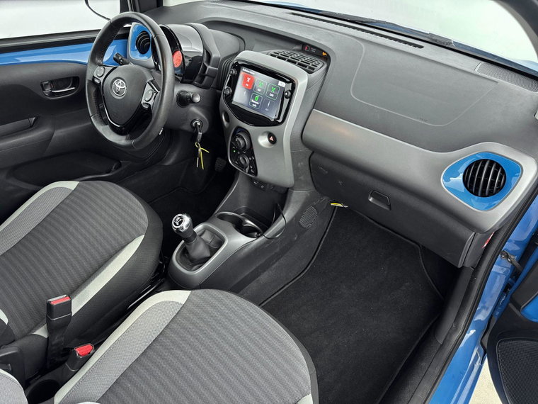 Vehicle Image 18