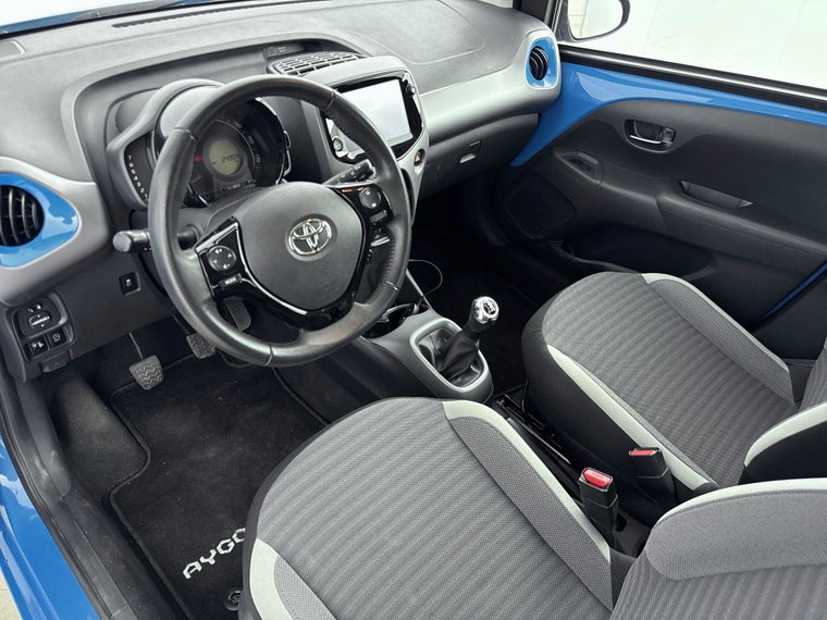 Vehicle Image 19