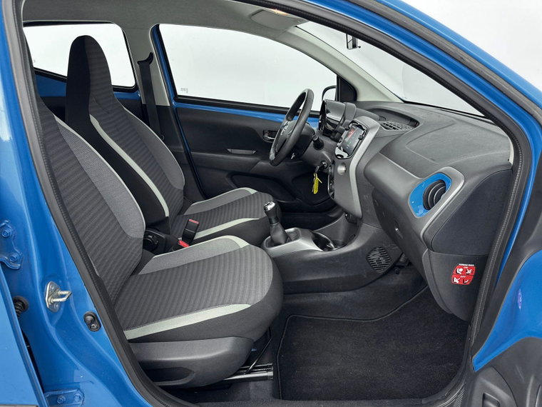 Vehicle Image 24