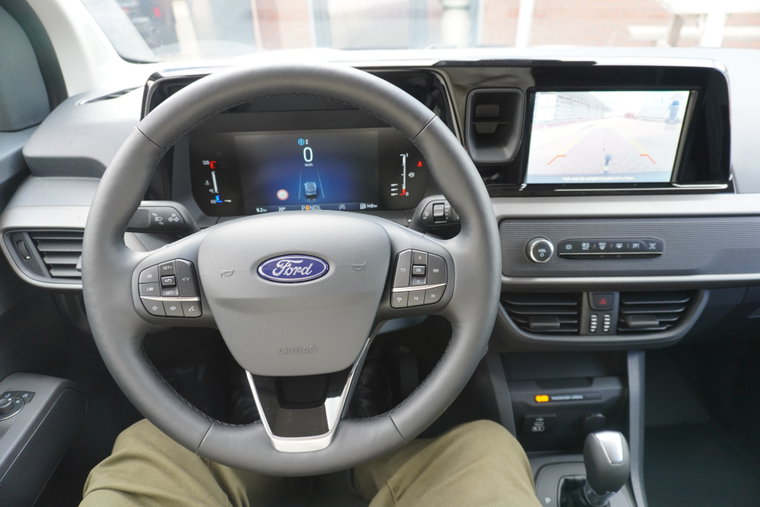 Vehicle Image 13
