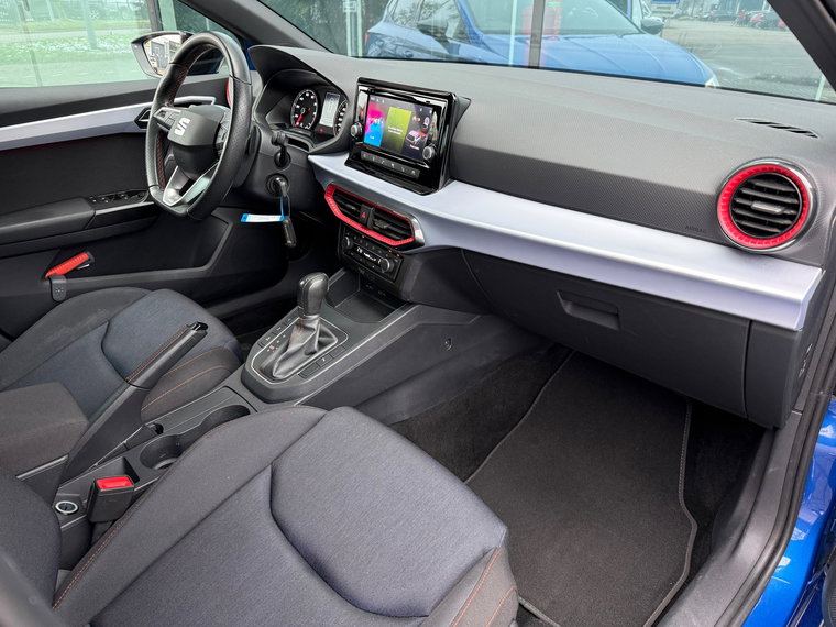 Vehicle Image 18