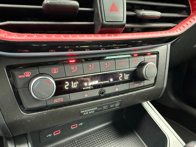 Vehicle Image 34
