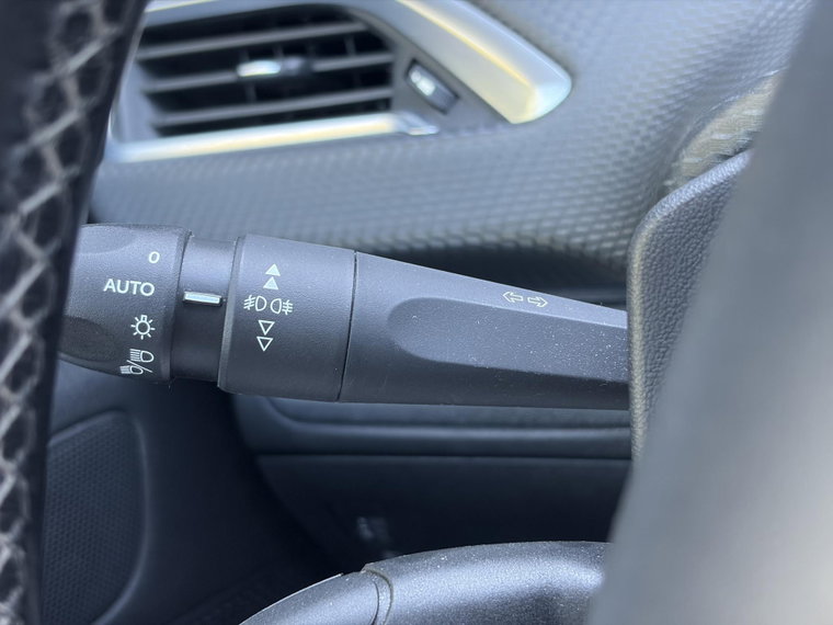 Vehicle Image 34
