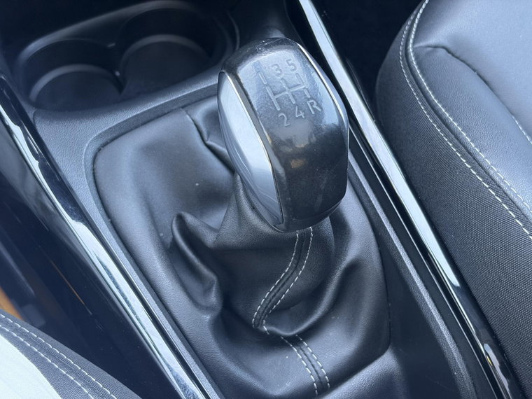 Vehicle Image 37
