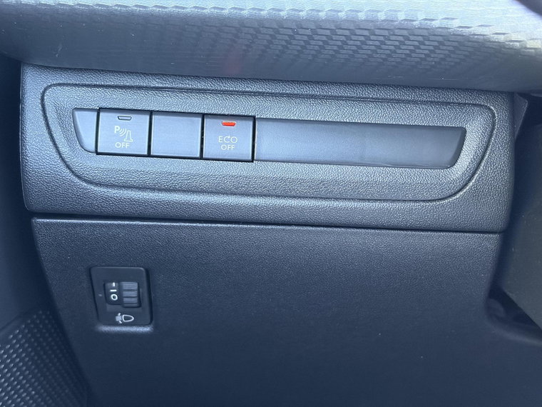 Vehicle Image 40