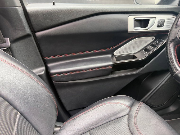 Vehicle Image 32