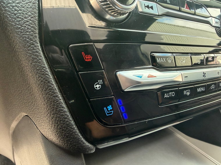 Vehicle Image 48