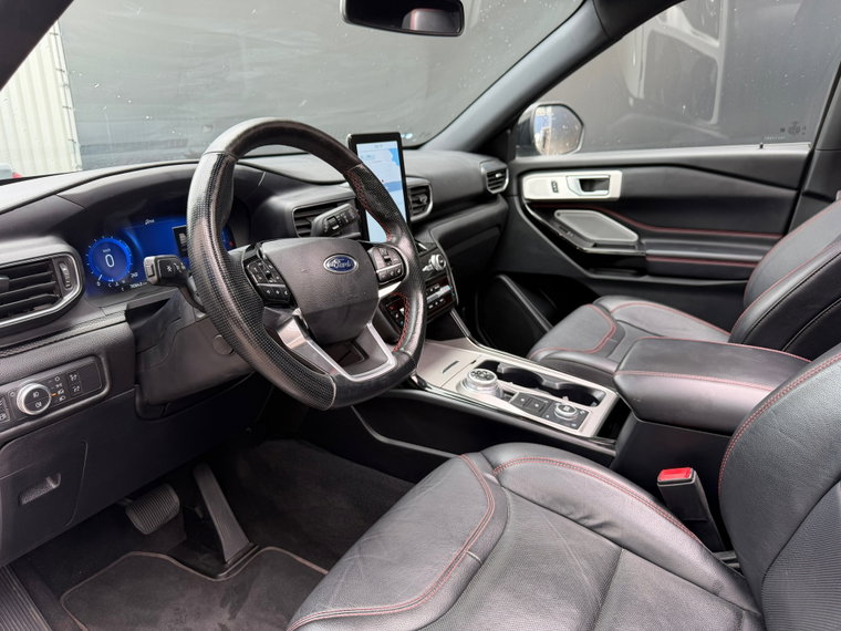 Vehicle Image 10