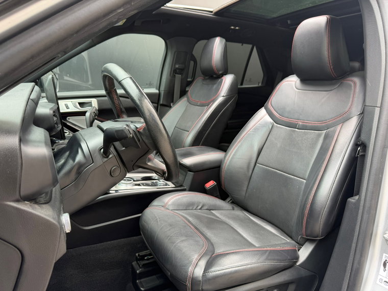 Vehicle Image 11