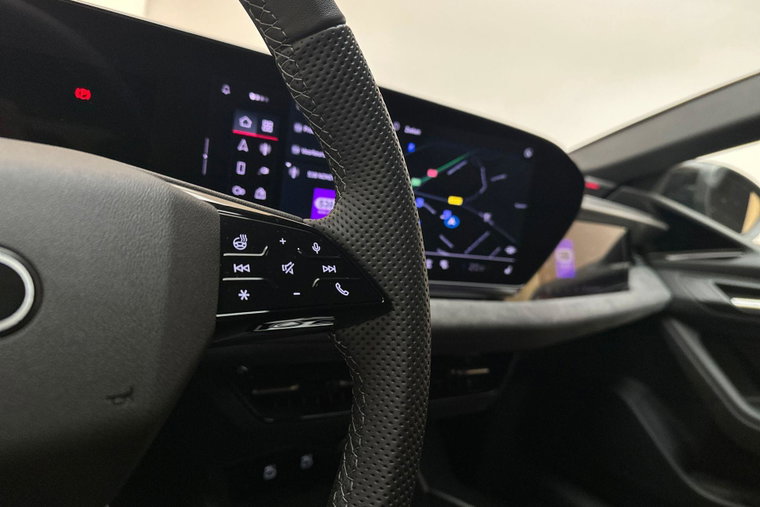 Vehicle Image 23