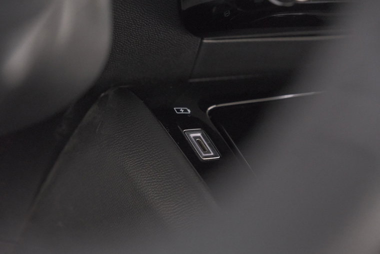 Vehicle Image 40