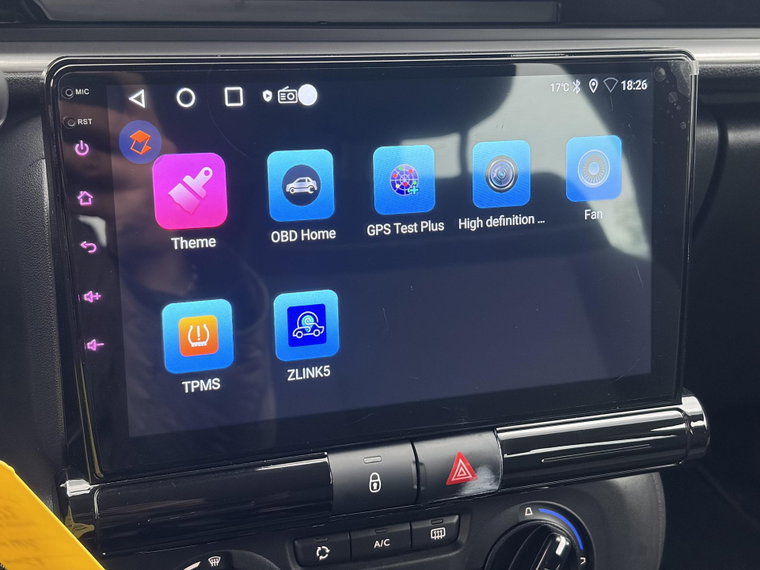 Vehicle Image 18