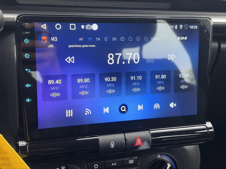 Vehicle Image 19