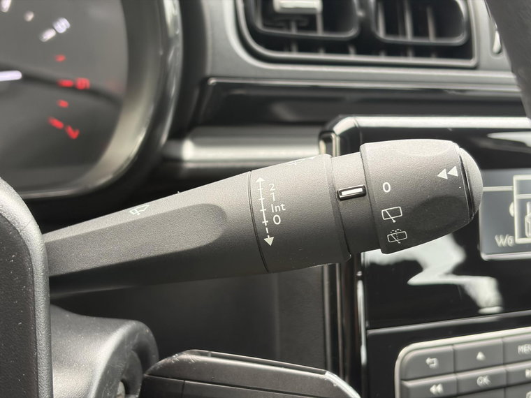 Vehicle Image 27