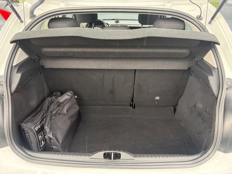 Vehicle Image 33