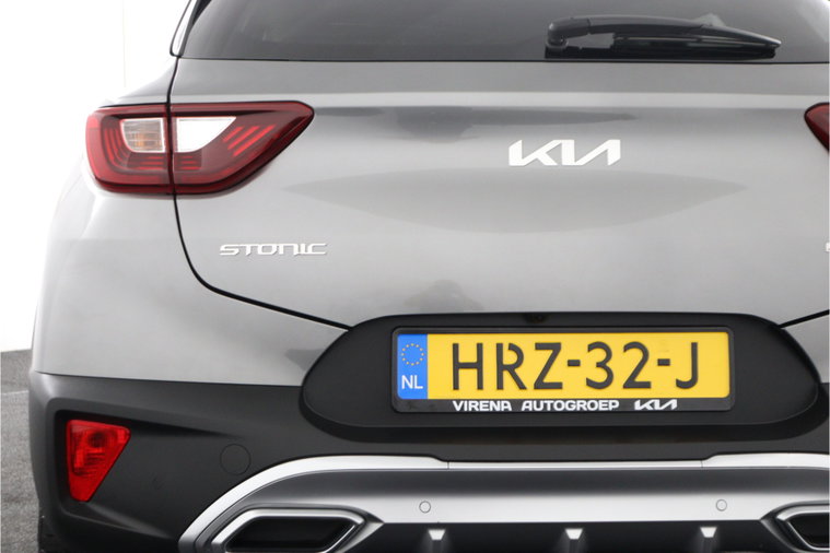 Vehicle Image 42