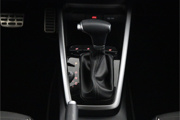 Vehicle Image 60