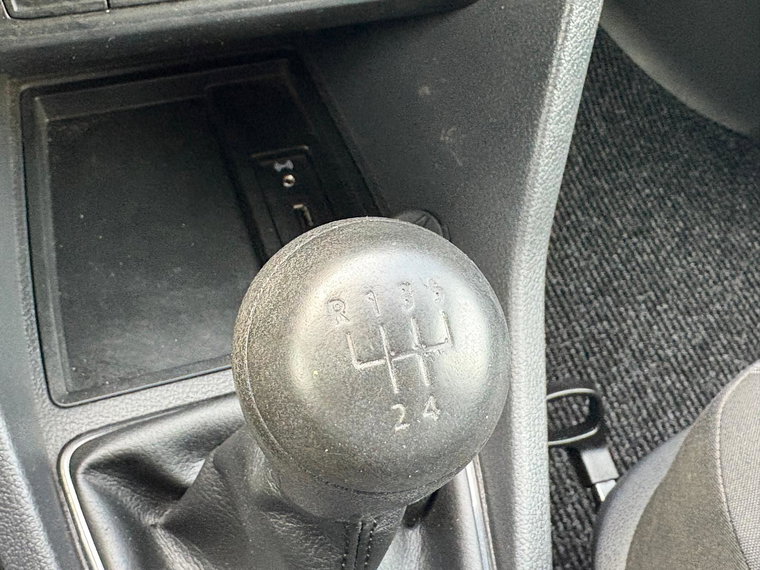 Vehicle Image 24