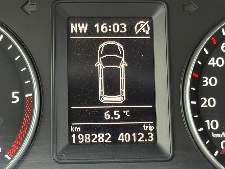 Vehicle Image 25