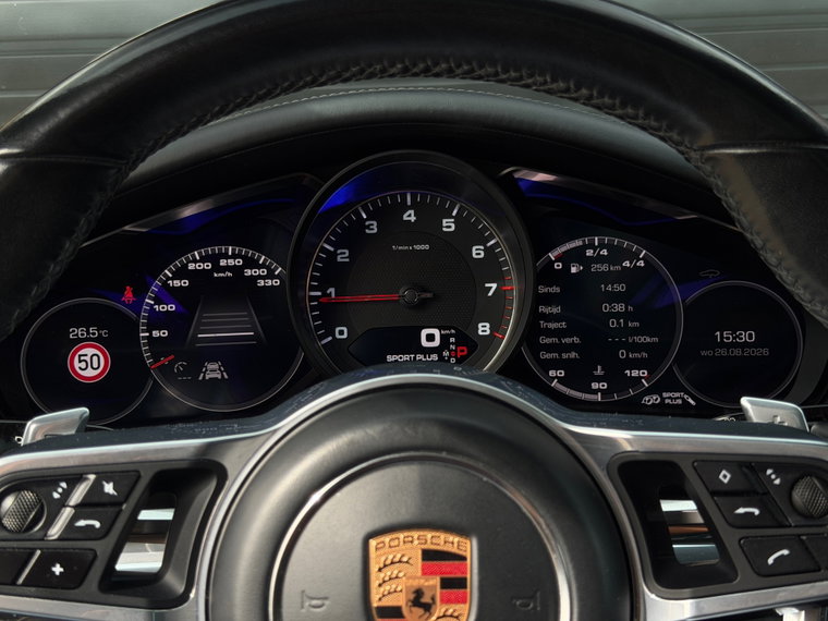 Vehicle Image 30