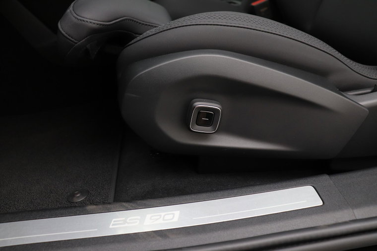 Vehicle Image 40