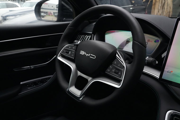 Vehicle Image 18