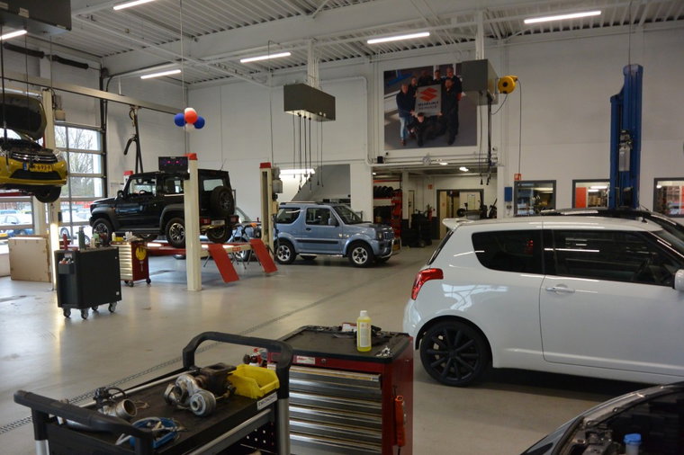 Vehicle Image 6